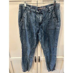 Women’s BoomBoom jeans size Large loses fit stretchy ankle comfy pants